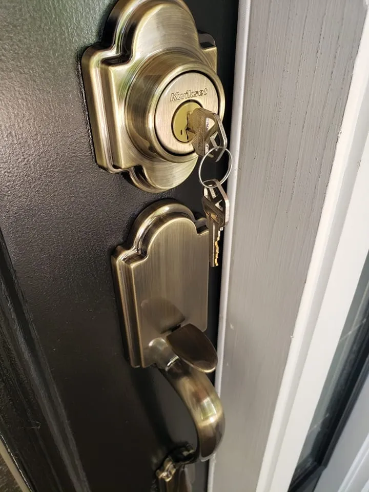 Do you want to improve your Gainesville home’s security and curb appeal? We can